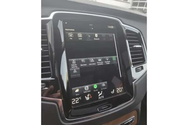 Volvo XC90 (2022) thumbnail 16