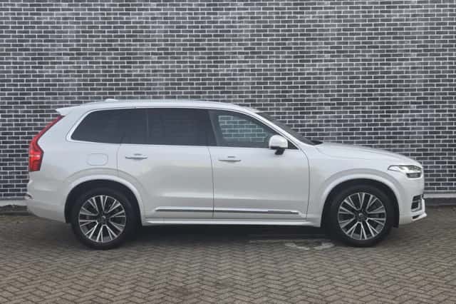Volvo XC90 (2022) thumbnail 17