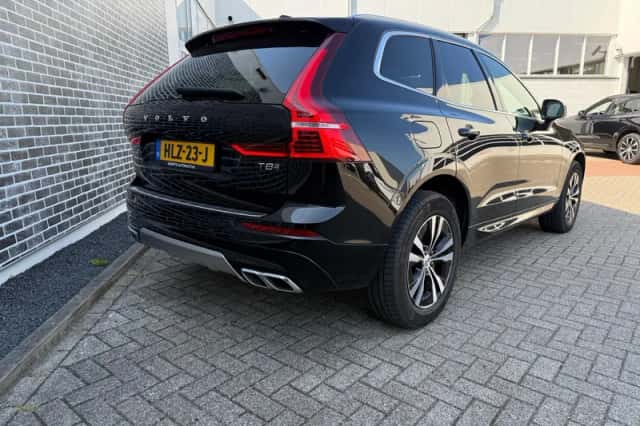 Volvo XC60 (2020) thumbnail 2