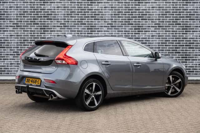 Volvo V40 (2019) thumbnail 3