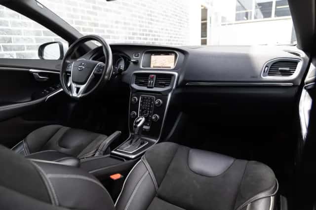 Volvo V40 (2019) thumbnail 5