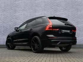 Volvo XC60 thumbnail 2