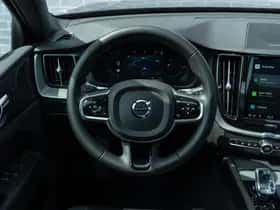 Volvo XC60 thumbnail 3