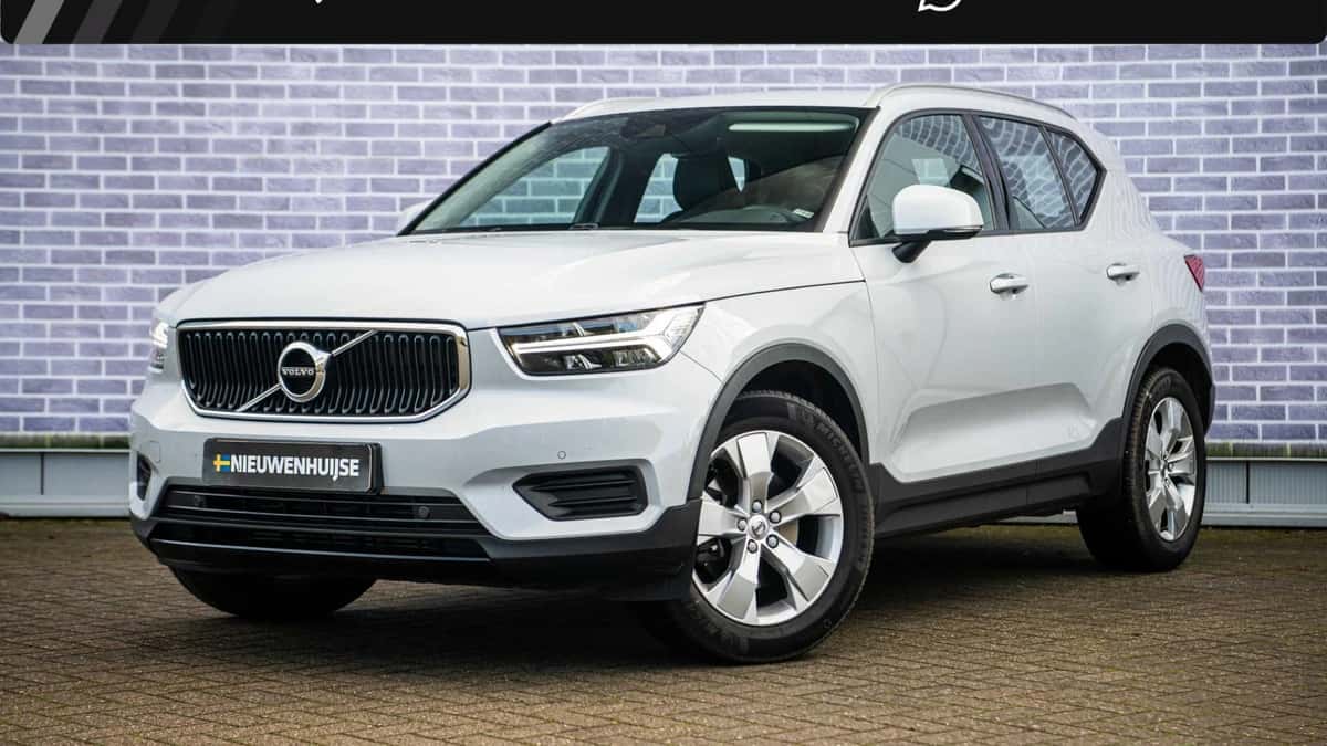 Volvo XC40 — foto 1