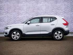 Volvo XC40 thumbnail 2