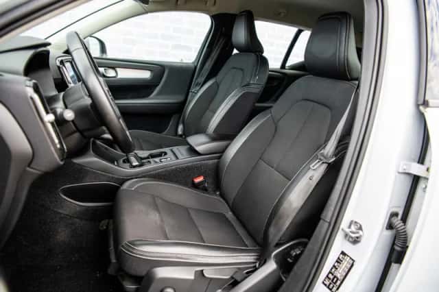 Volvo XC40 (2019) thumbnail 4