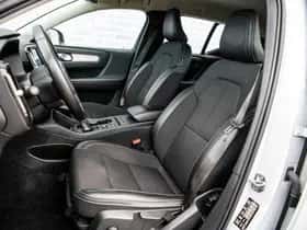 Volvo XC40 thumbnail 4