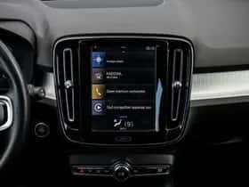 Volvo XC40 thumbnail 9