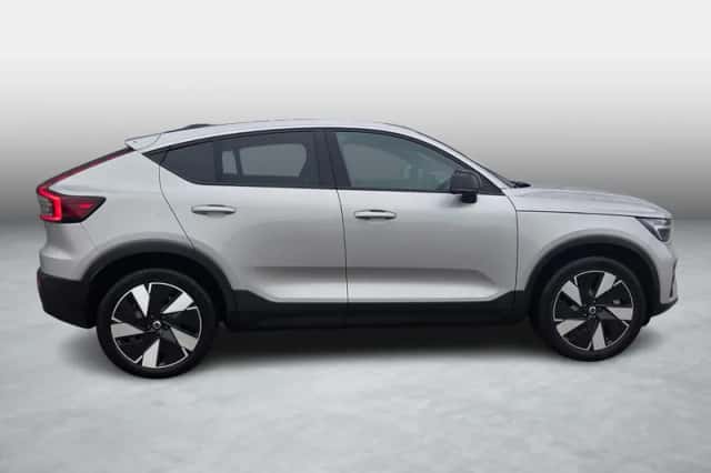 Volvo C40 (2023) thumbnail 3