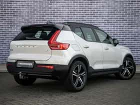 Volvo XC40 thumbnail 3