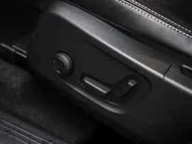 Volvo XC40 thumbnail 5