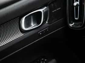 Volvo XC40 thumbnail 7