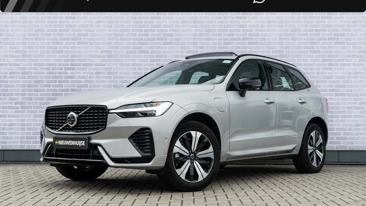 Volvo XC60 (2025) — foto 1
