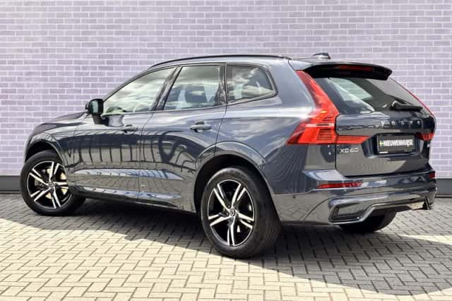 Volvo XC60 (2022) thumbnail 2
