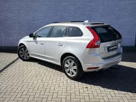 Volvo XC60 thumbnail 2