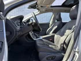 Volvo XC60 thumbnail 3
