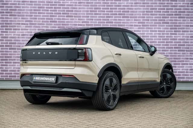 Volvo EX30 (2026) thumbnail 4
