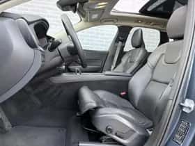 Volvo XC60 thumbnail 4