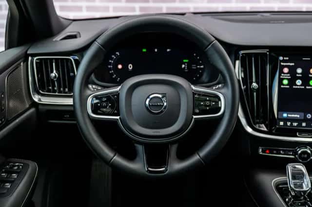 Volvo V60 (2026) thumbnail 3