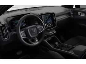 Volvo EX40 thumbnail 9