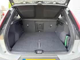 Volvo EX40 thumbnail 14