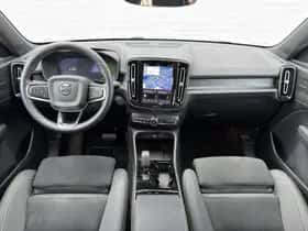 Volvo EX40 thumbnail 6