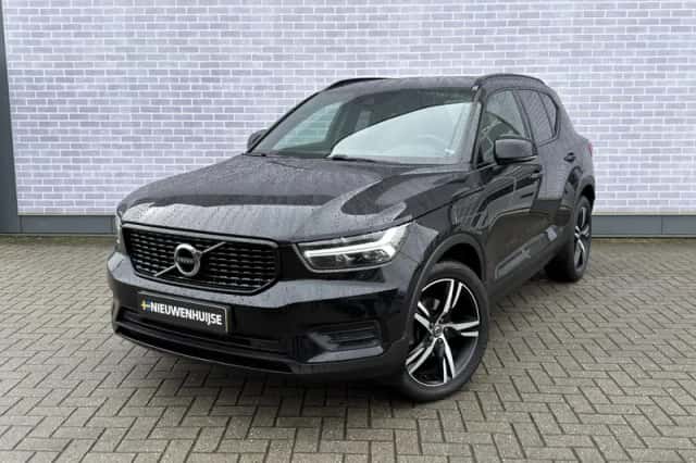 Volvo XC40 (2022) thumbnail 4