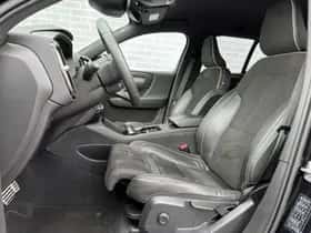 Volvo XC40 thumbnail 6