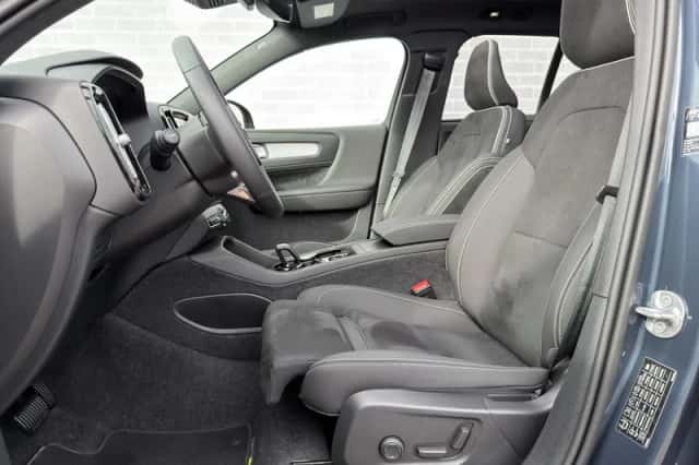 Volvo XC40 (2026) thumbnail 4