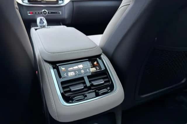 Volvo XC90 (2026) thumbnail 6