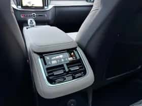 Volvo XC90 thumbnail 6