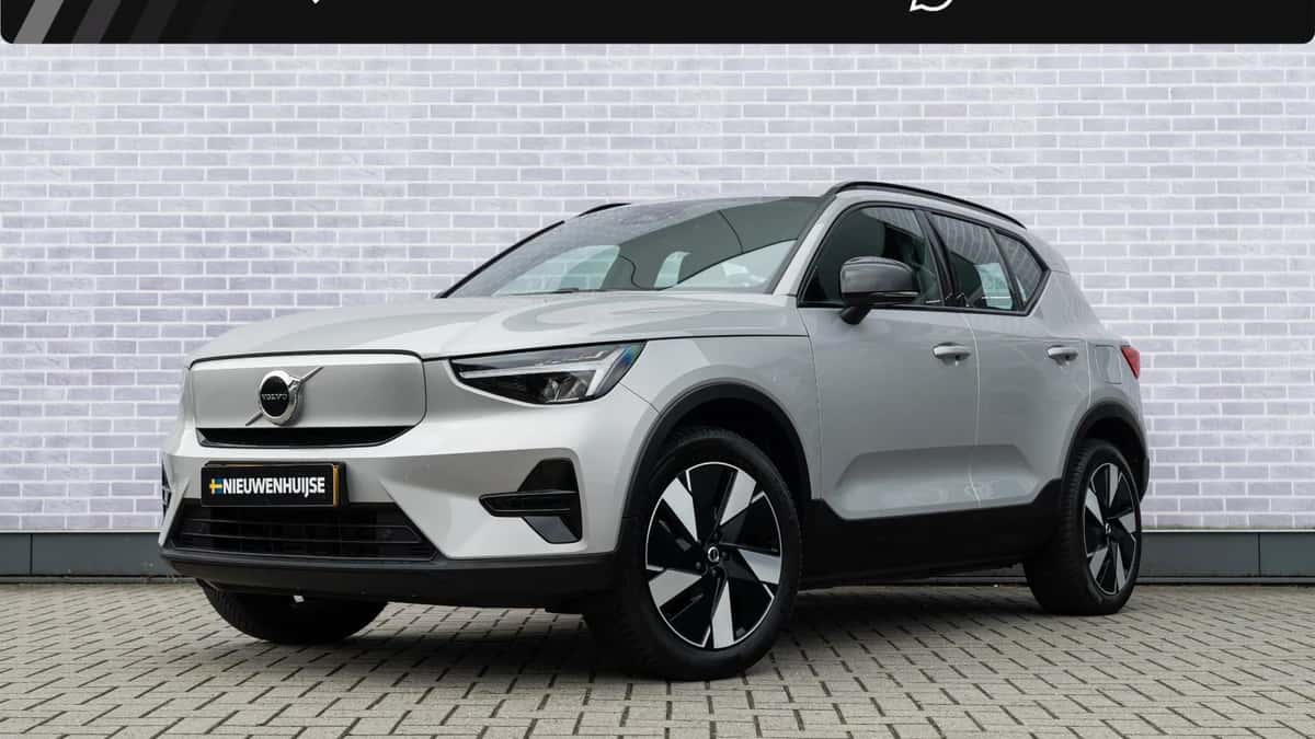 Volvo XC40 — foto 1