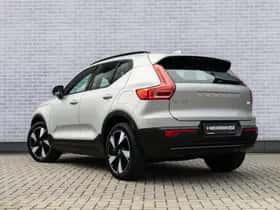 Volvo XC40 thumbnail 2