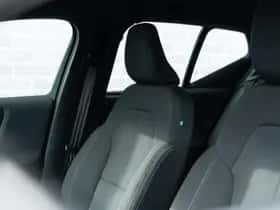 Volvo XC40 thumbnail 7