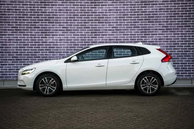 Volvo V40 (2019) thumbnail 4