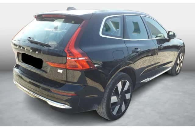 Volvo XC60 (2023) thumbnail 3