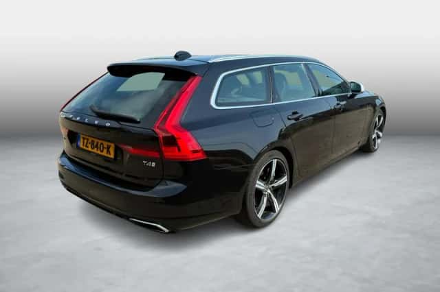 Volvo V90 (2018) thumbnail 2