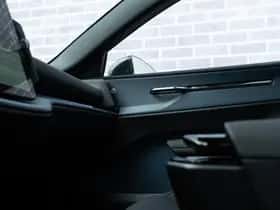 Volvo EX30 (2024) thumbnail 11
