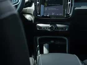 Volvo XC40 thumbnail 10
