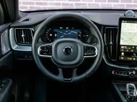 Volvo XC60 thumbnail 3