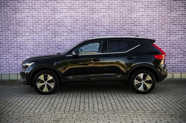 Volvo XC40 (2022) thumbnail 4
