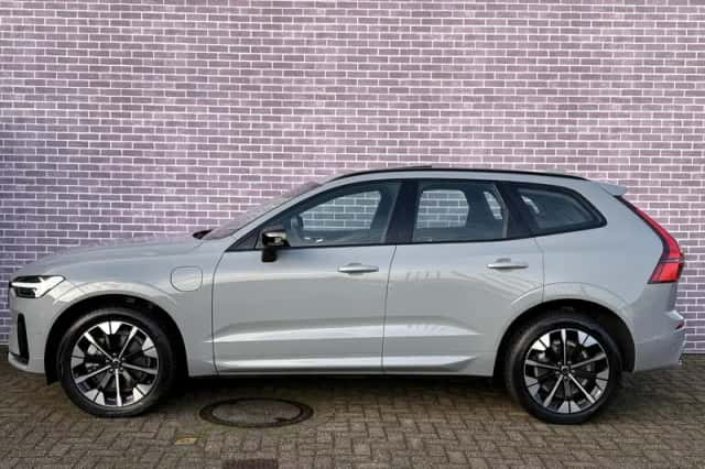 Volvo XC60 (2025) thumbnail 2