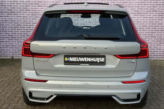 Volvo XC60 (2025) thumbnail 4