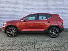 Volvo XC40 thumbnail 2