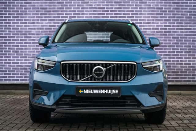 Volvo XC40 (2022) thumbnail 2