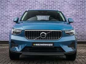 Volvo XC40 thumbnail 2