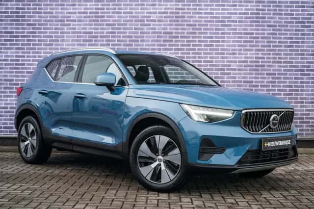 Volvo XC40 (2022) thumbnail 3