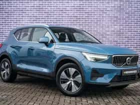 Volvo XC40 thumbnail 3