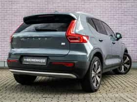 Volvo XC40 (2022) thumbnail 2