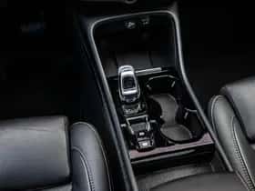 Volvo XC40 (2022) thumbnail 13